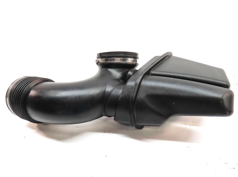 Thumbnail 5: 2007 BMW Z4 (E85) 3.0L (N52) ENGINE AIR INTAKE RESONATOR BOX w/ TUBE HOSE