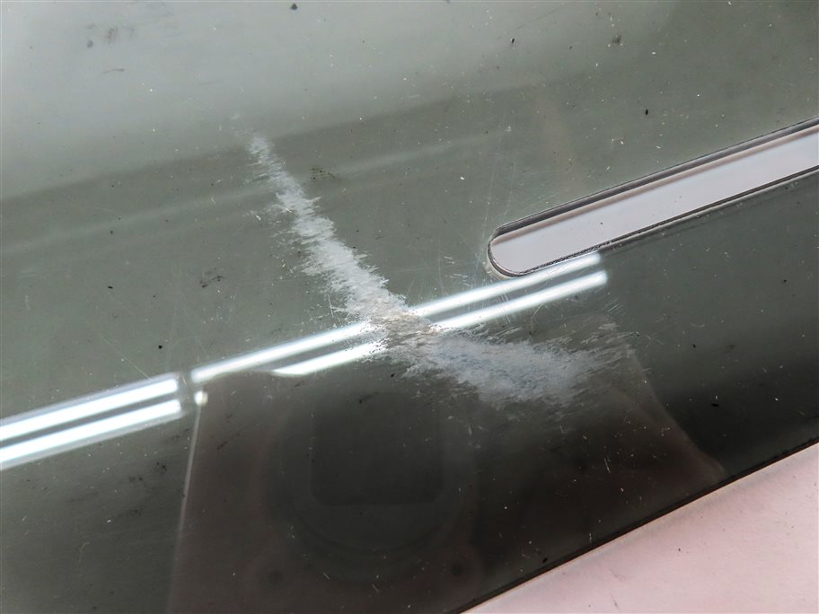 Thumbnail 7: 2007 BMW Z4 (E85) 3.0L REAR PLASTIC WINSHIELD WINDSCREEN w/ FASTENER STRAPS