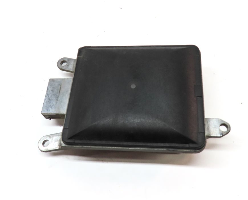 Thumbnail 5: 2010-2012 AUDI A4 S4 S5 (B8 8K 8T) REAR RIGHT BLIND SPOT RADAR MODULE (MASTER)