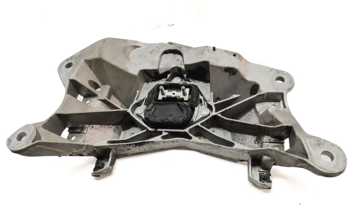 Thumbnail 5: 2010 AUDI S5 (B8 8T) TRANSMISSION CROSSMEMBER SUBFRAME MOUNT BRACKET