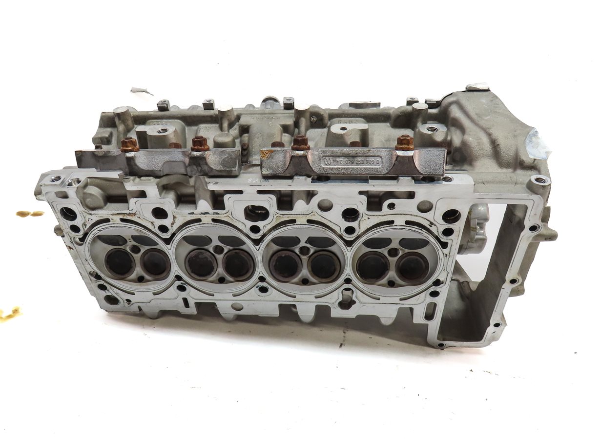 Thumbnail 9: 2009-2012 AUDI S5 (B8 8T) 4.2L TFSI V8 ENGINE LEFT DRIVER CYLINDER HEAD