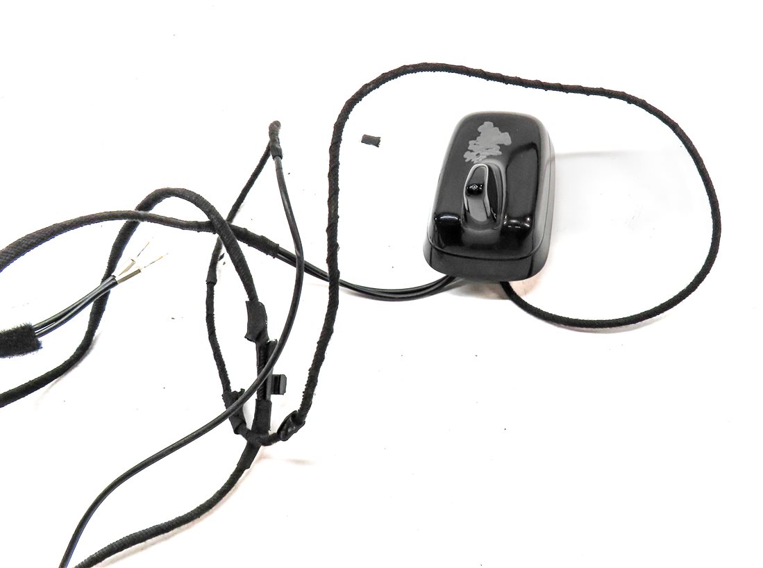 Thumbnail 5: 08-12 AUDI A5 (B8 8T) AM/FM PHONE SOS RADIO STEREO SHARK ANTENNA MAST (Black)