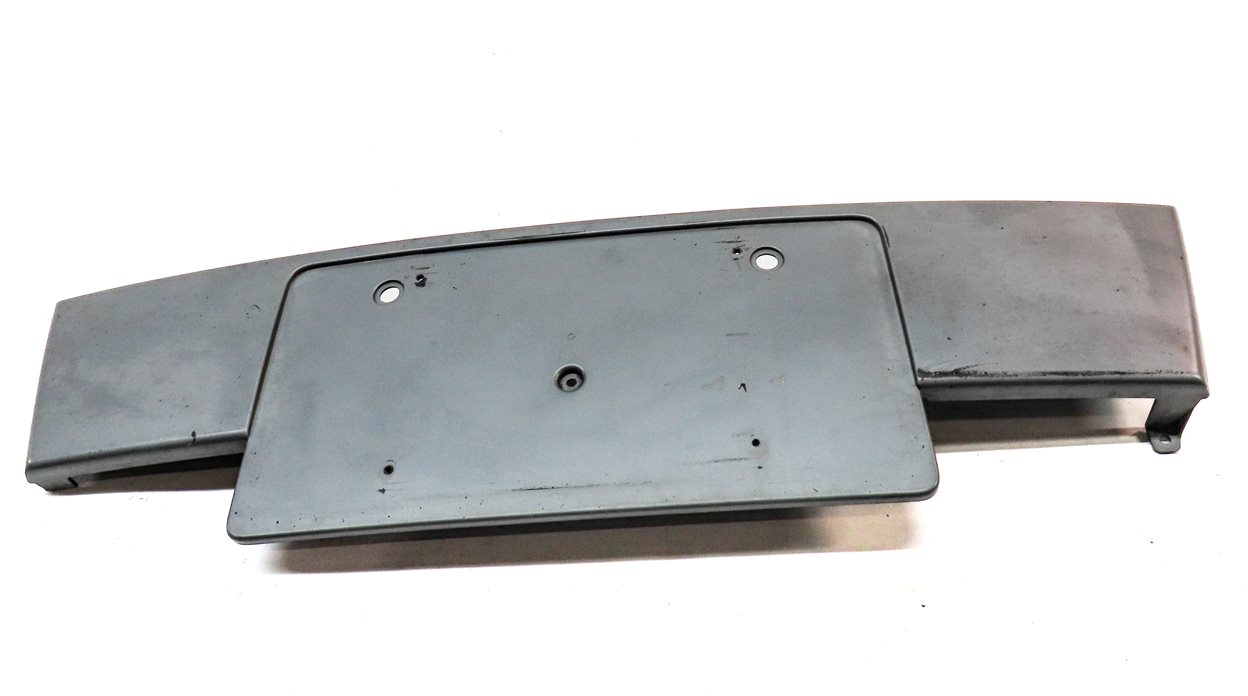 Thumbnail 2: 2010 AUDI S5 (B8 8T) FRONT LOWER LICENSE PLATE MOUNT BRACKET (BLACK)