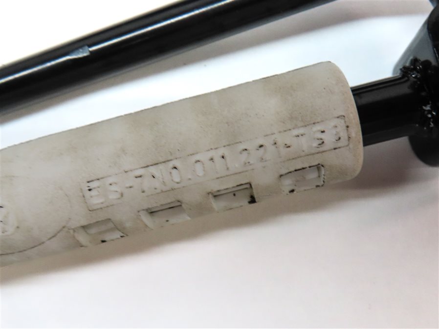 Thumbnail 5: 2015-2018 AUDI Q3 (8U) EMERGENCY SPARE TIRE JACK CAR LIFT JACK TOOL CRANK HANDLE