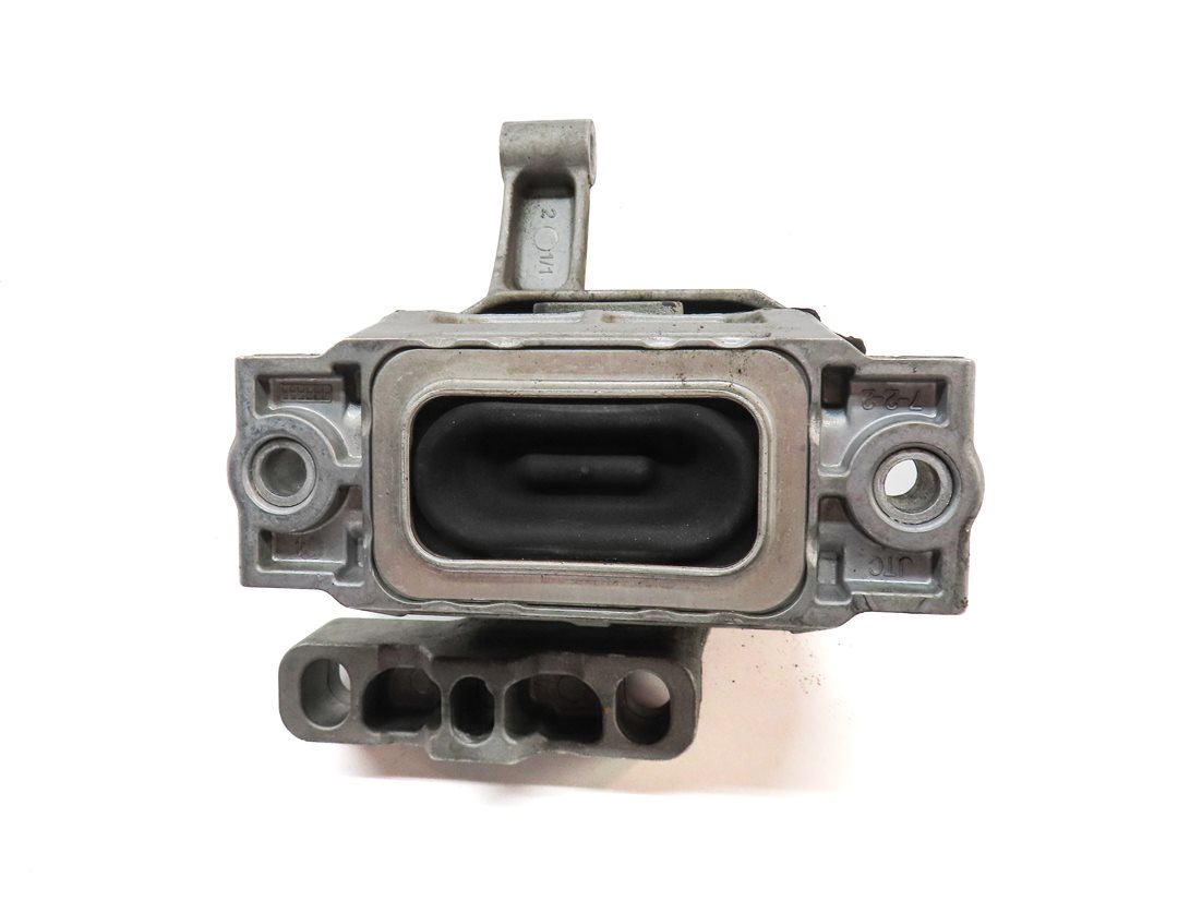 Thumbnail 6: 2015 AUDI Q3 PREM+ (8U) 2.0L (CCTA) FRONT RIGHT PASSENGER ENGINE MOTOR MOUNT