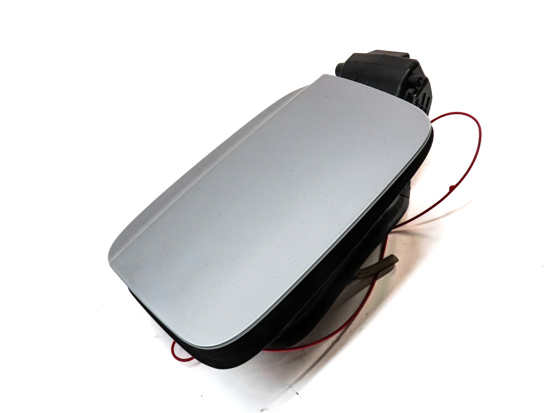 Thumbnail 3: 2015-2018 AUDI Q3 (8U) FUEL TANK DOOR LID TRIM w/ HOUSING & CAP (Silver)
