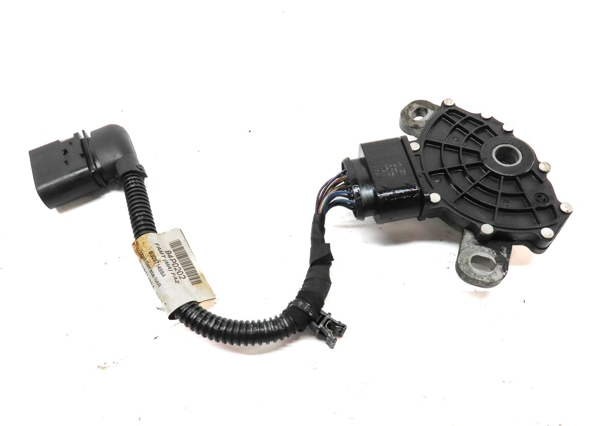 Thumbnail 4: 2015 AUDI Q3 PREM+ (8U) 2.0L (CCTA) ENGINE NEUTRAL SAFETY SWITCH w/ WIRE HARNESS
