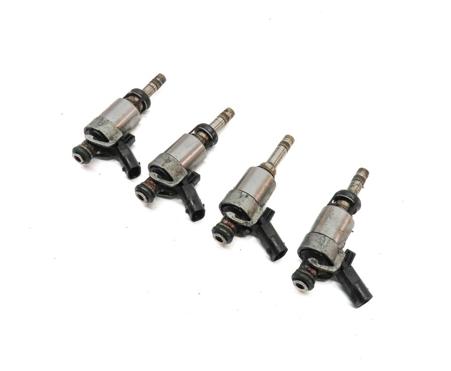 08-17 AUDI A3 A4 A5 A6 Q5 TT (8P B8 8K 8T 8R MK2 C7) 2.0L FSI FUEL INJECTOR SET4