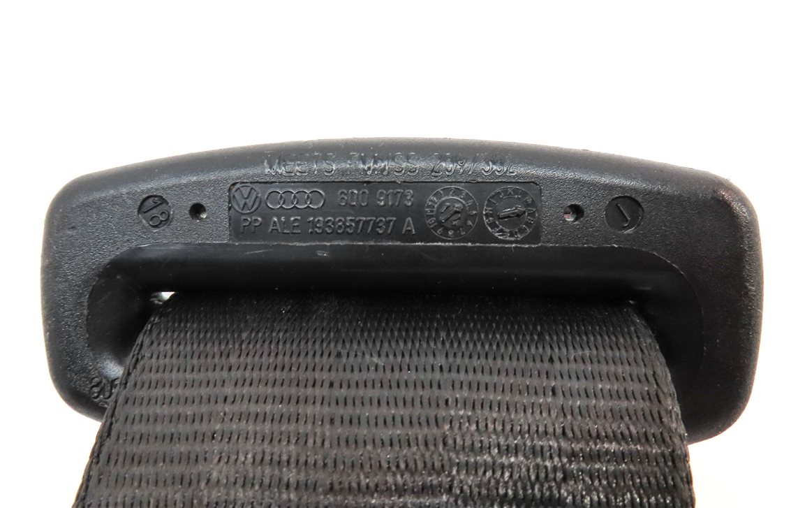Thumbnail 6: 2015 AUDI Q3 (8U) REAR RIGHT SEAT SEATBELT BELT RETRACTOR (Gray)