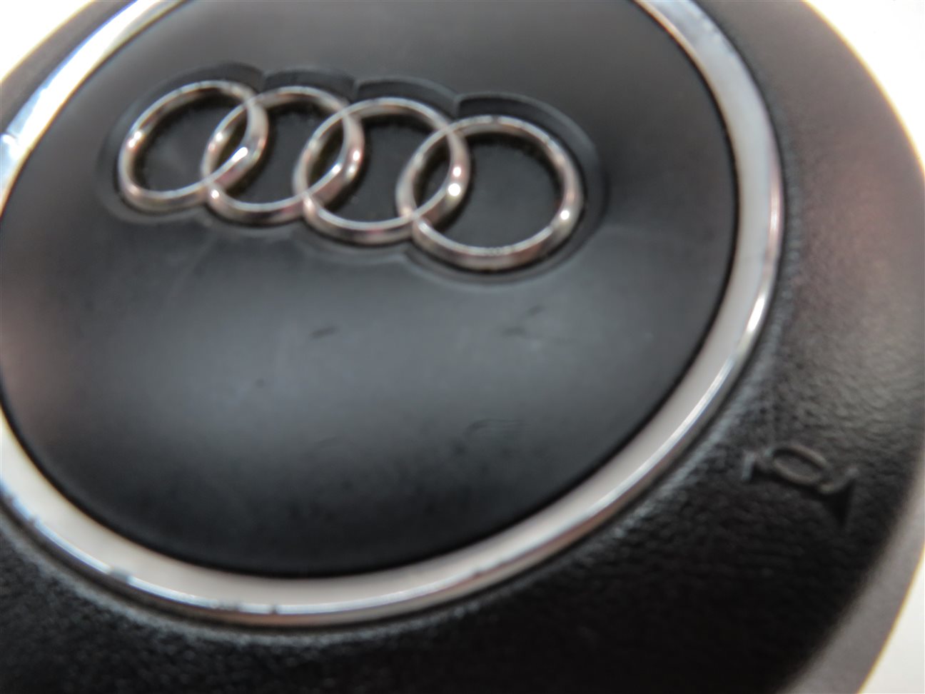 Thumbnail 7: 2015-2018 AUDI A3 Q3 (8U 8V) DRIVER SRS STEERING WHEEL AIRBAG AIR BAG (BLACK)