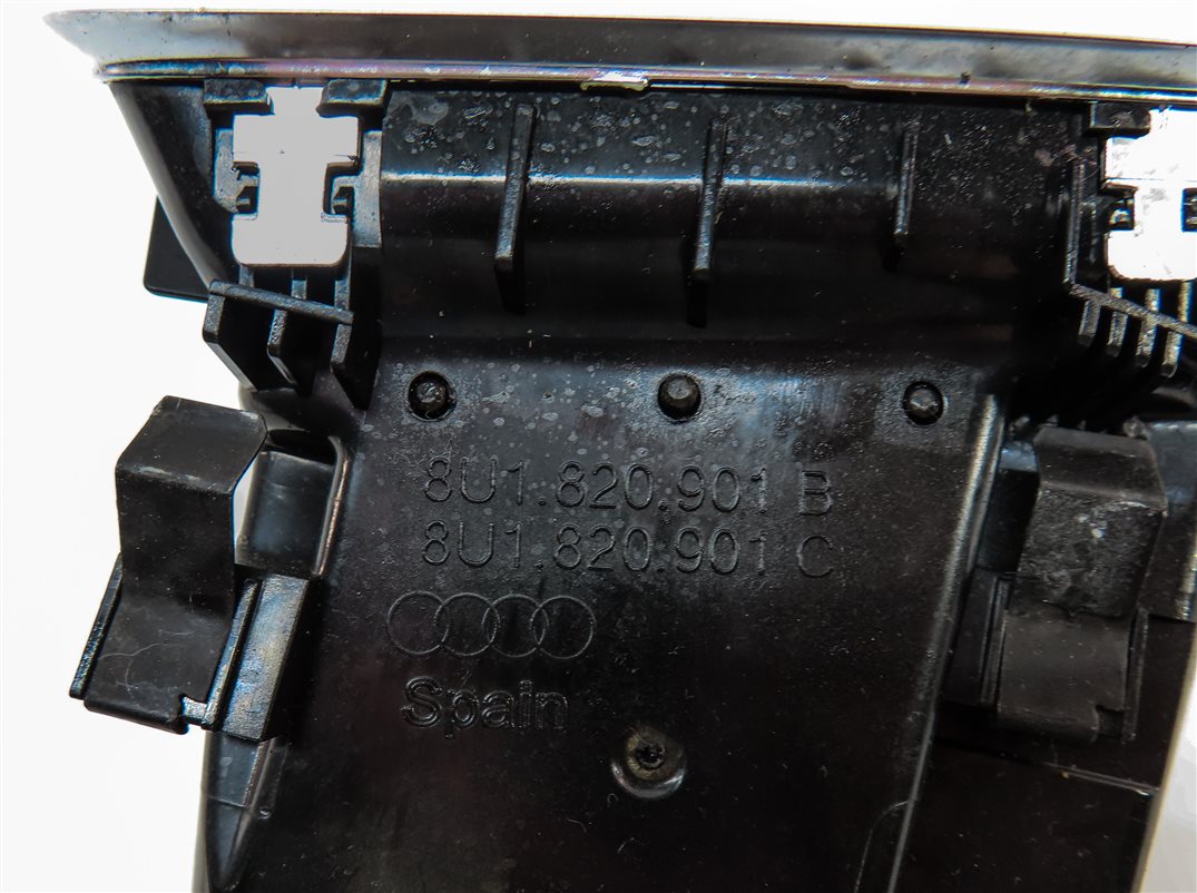 Thumbnail 6: 2015 AUDI Q3 (8U) FRONT LEFT OUTER DASH HEAT AIR AC HVAC VENT (Black)