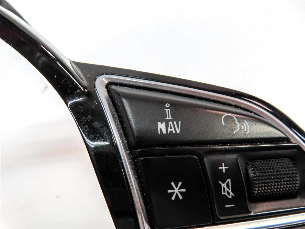 Thumbnail 7: 2015 AUDI Q3 (8U) STEERING WHEEL RADIO PHONE MEDIA SELECTOR SWITCH BUTTONS