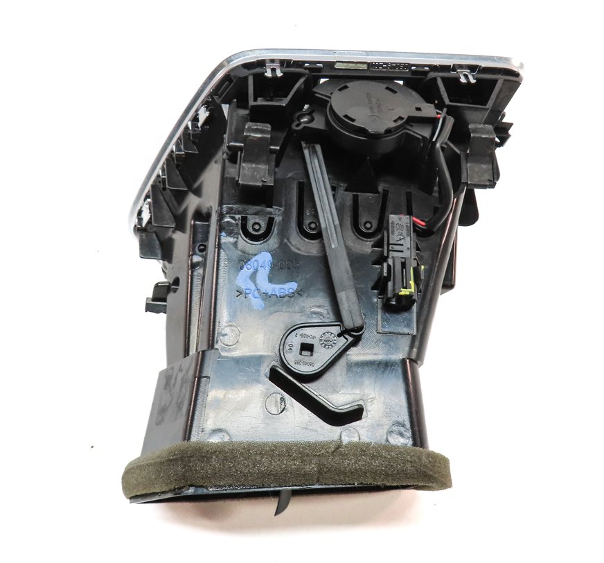 Thumbnail 5: 2015 AUDI Q3 (8U) FRONT RIGHT PASSENGER DASH HEAT AIR AC HVAC VENT (Black)