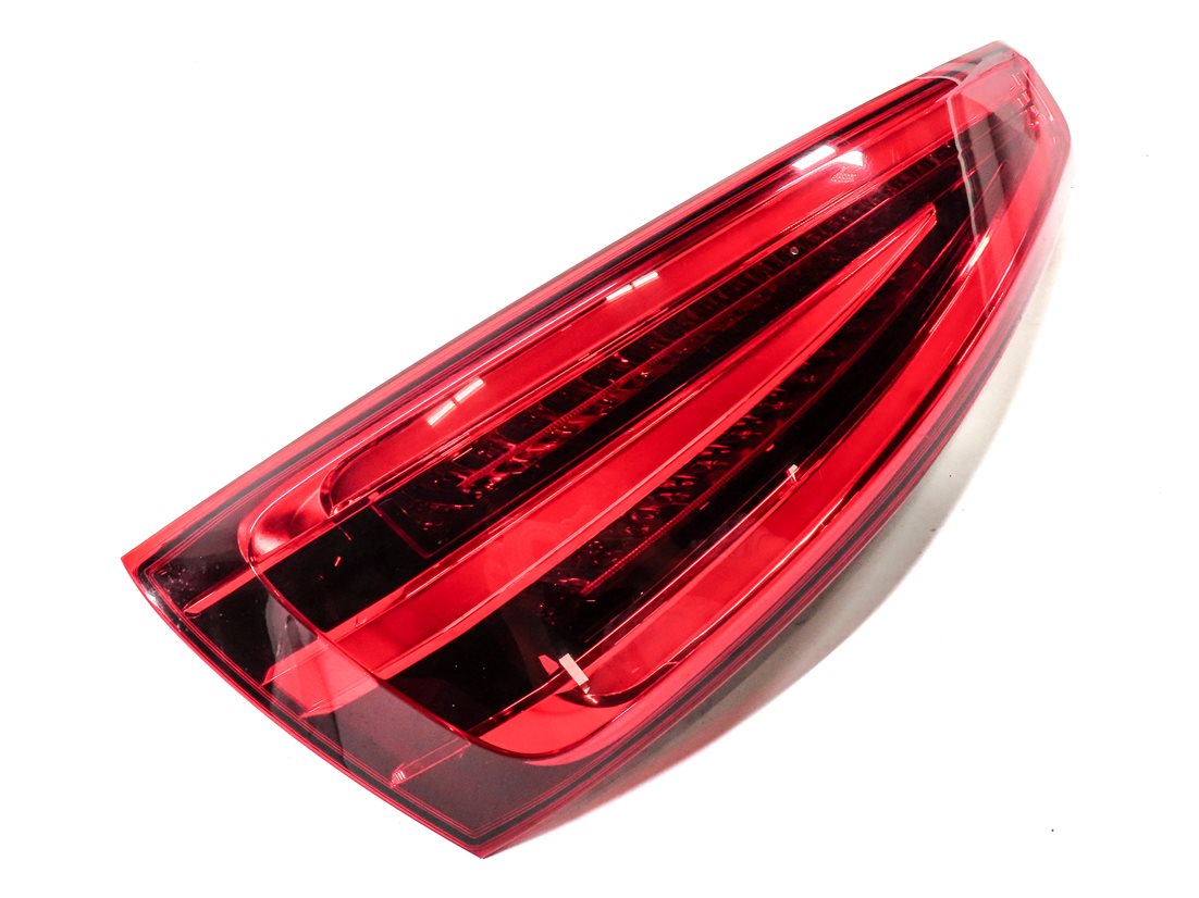 Thumbnail 4: 2015 AUDI Q3 (8U) REAR LEFT DRIVER TRUNK HATCH LED TAILLIGHT BRAKE LIGHT LAMP