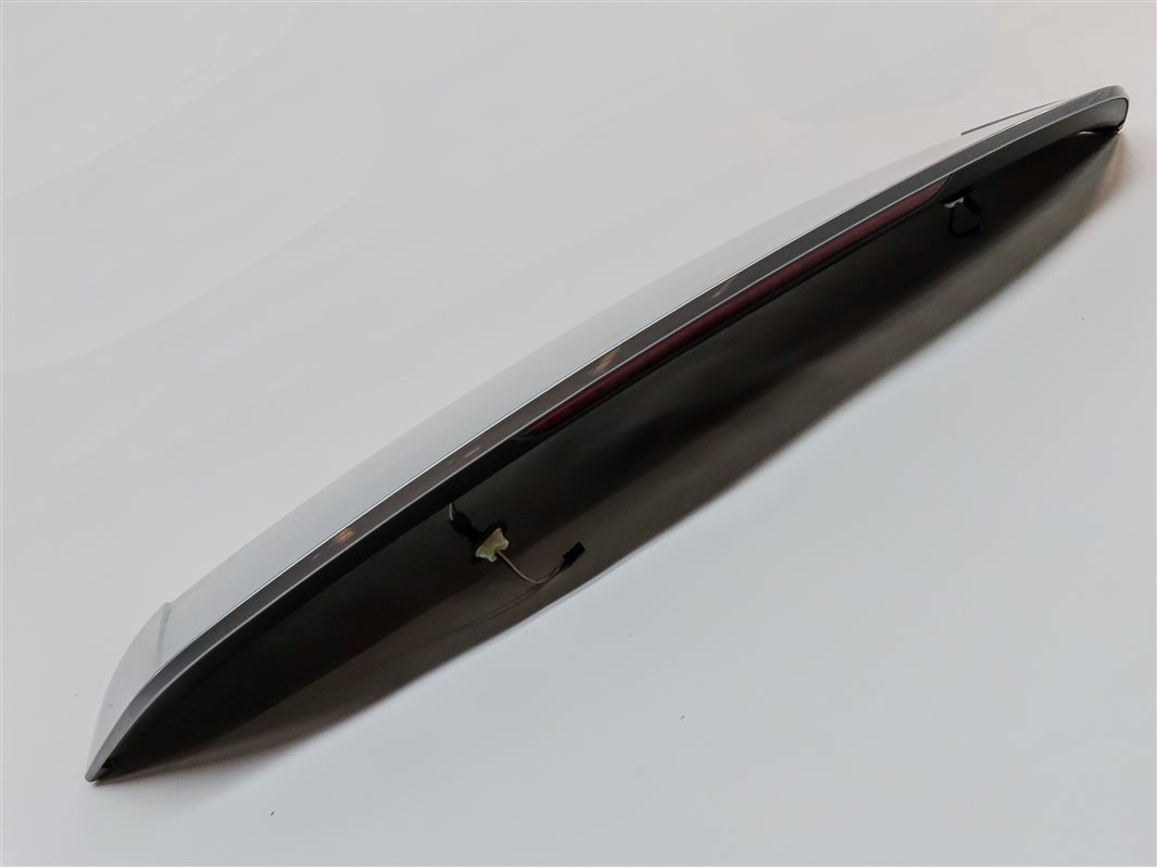 Thumbnail 3: 2015-2018 AUDI Q3 (8U) REAR SPOILER WING w/ THIRD 3rd BRAKE LIGHT (Silver)