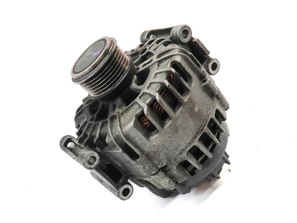 Thumbnail 3: 2015-2018 AUDI Q3 (8U) 2.0L ENGINE 140 AMP ALTERNATOR POWER GENERATOR (VALEO)