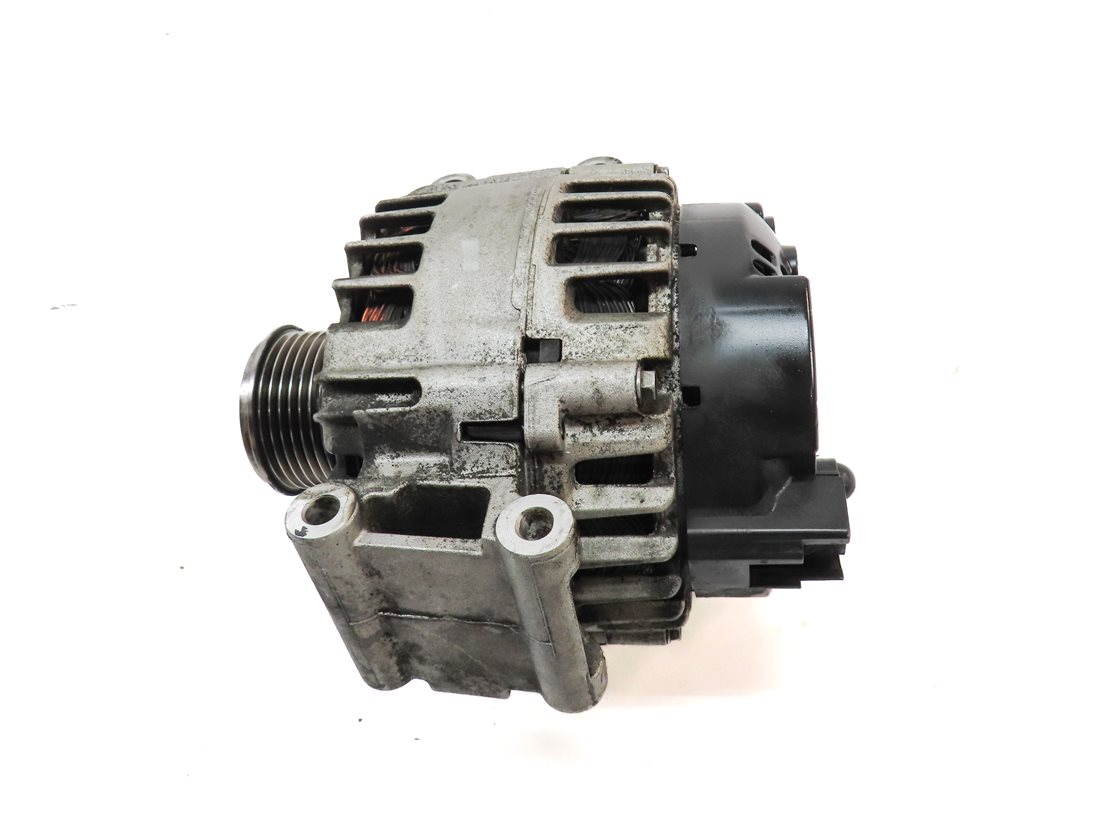 Thumbnail 4: 2015-2018 AUDI Q3 (8U) 2.0L ENGINE 140 AMP ALTERNATOR POWER GENERATOR (VALEO)
