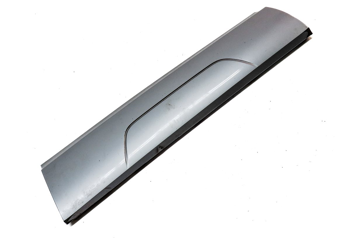 Thumbnail 3: 2015 AUDI Q3 (8U) REAR RIGHT LOWER EXTERIOR DOOR TRIM PANEL MOULDING (Silver)