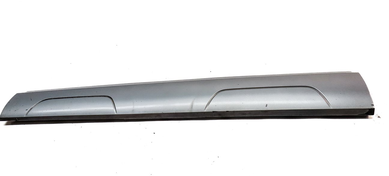 Thumbnail 2: 2015 AUDI Q3 (8U) FRONT LEFT DRIVER EXTERIOR LOWER DOOR TRIM MOULDING (Silver)