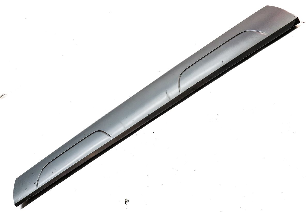 Thumbnail 3: 2015 AUDI Q3 (8U) FRONT LEFT DRIVER EXTERIOR LOWER DOOR TRIM MOULDING (Silver)