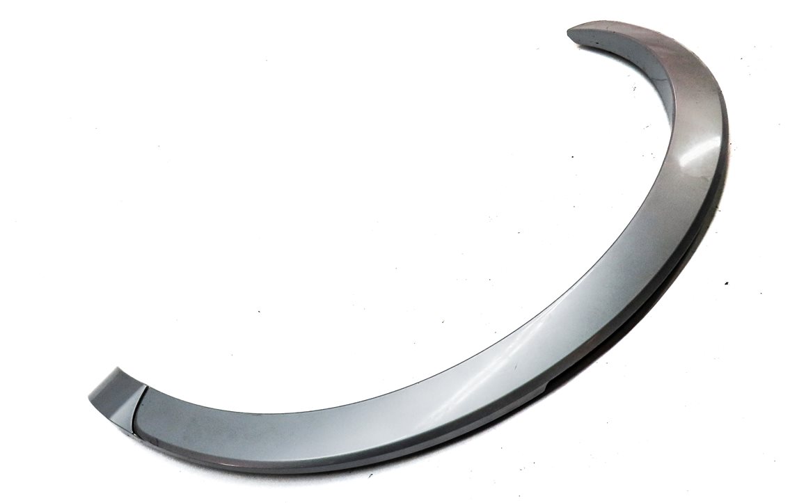 Thumbnail 3: 2015 AUDI Q3 (8U) REAR RIGHT WHEEL WELL FENDER ARCH FLARE MOULDING TRIM (Silver)