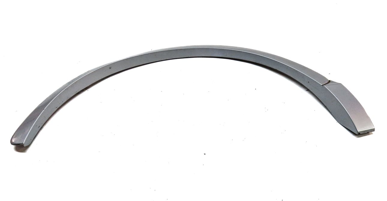 Thumbnail 4: 2015 AUDI Q3 (8U) REAR RIGHT WHEEL WELL FENDER ARCH FLARE MOULDING TRIM (Silver)