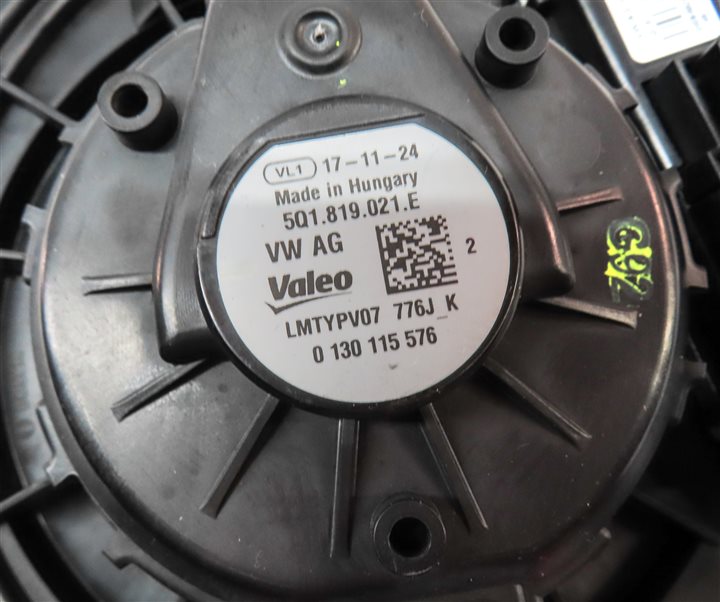 Thumbnail 7: 2015-2018 VW GOLF GTI / AUDI A3 S3 RS3 (8V) FRONT HEATER A/C BLOWER FAN MOTOR