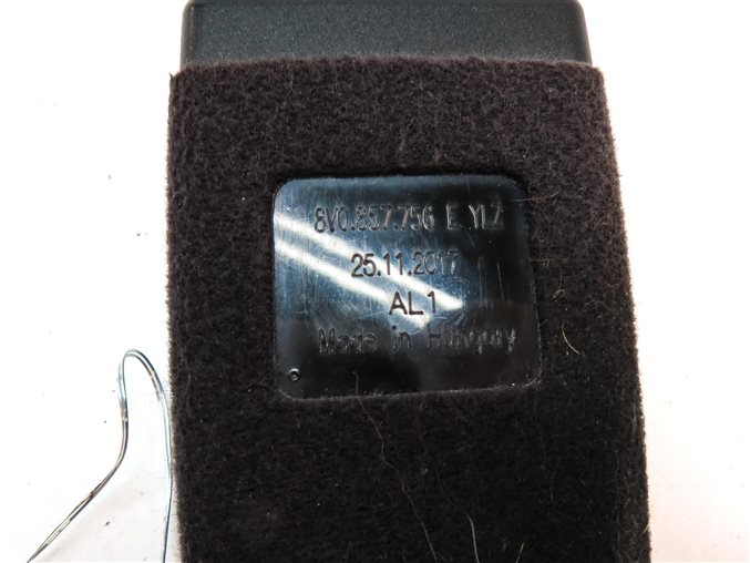 Thumbnail 5: 2015-2018 AUDI A3 S3 RS3 (8V) FRONT RIGHT PASSENGER SEATBELT BUCKLE RECEIVER