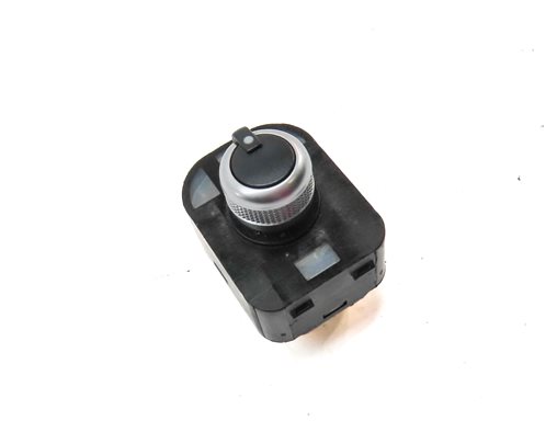 Thumbnail 3: 2017-2020 AUDI A3 S3 (8V 8Y) FRONT LEFT DRIVER MIRROR ADJUST SWITCH CONTROL KNOB