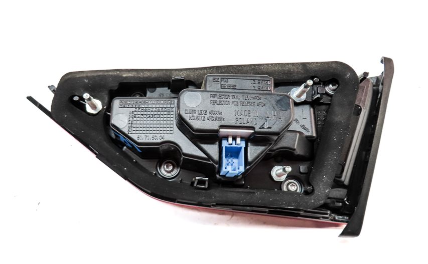 Thumbnail 5: 17-19 AUDI A3 (8V) REAR LEFT INNER TRUNK MOUNTED LED TAILLIGHT TAIL LIGHT LAMP