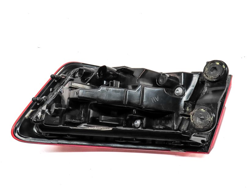 Thumbnail 5: 17-19 AUDI A3 (8V) REAR LEFT OUTER QUARTER PANEL LED TAILLIGHT TAIL LIGHT LAMP