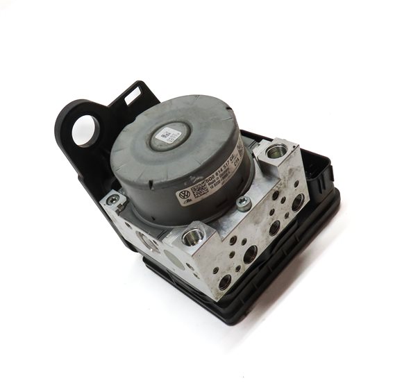 Thumbnail 3: 17-18 AUDI A3 (8V) SEDAN CONVERTIBLE ABS ANTI-LOCK BRAKE PUMP w/ CONTROL MODULE