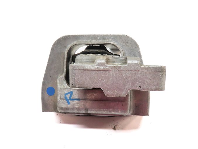 Thumbnail 2: 2018 AUDI A3 (8V) 2.0L (CZRA) RIGHT ENGINE MOTOR MOUNT BRACKET