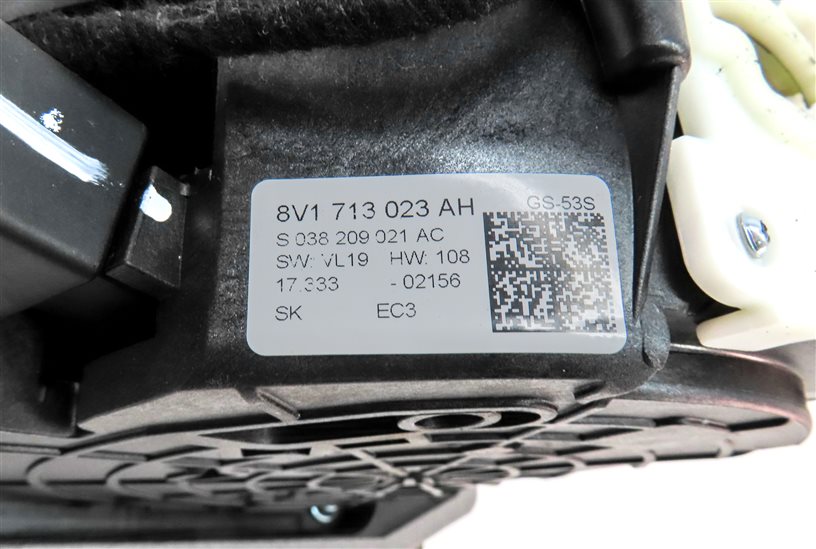 Thumbnail 7: 17-20 AUDI A3 (8V) DRIVER AUTOMATIC TRANSMISSION SHIFT SHIFTER ASSEMBLY w/ CABLE