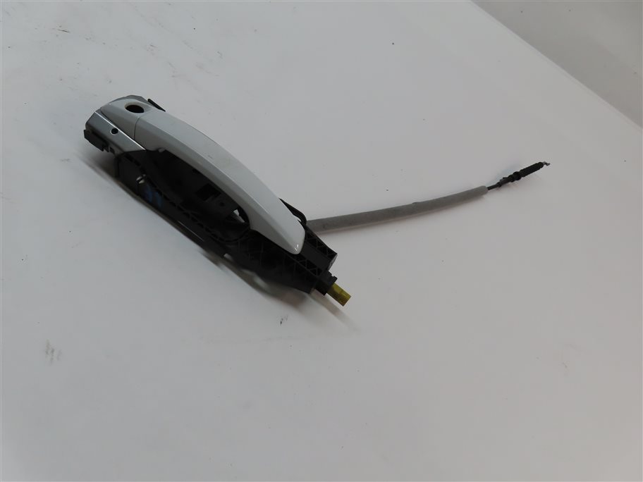 Thumbnail 3: 15-18 AUDI A3 S3 RS3 TT (8V MK3) LEFT FRONT DRIVER KEYLESS DOOR HANDLE (White)