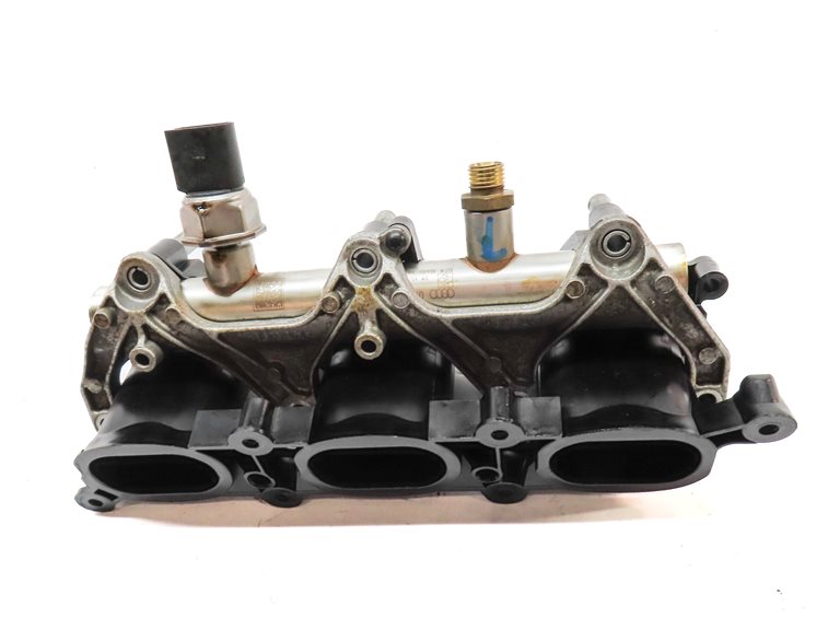 Thumbnail 2: 2012 AUDI Q5 (B8 8R) 3.2L (CALB) ENGINE LEFT LOWER INTAKE MANIFOLD w/ FUEL RAIL