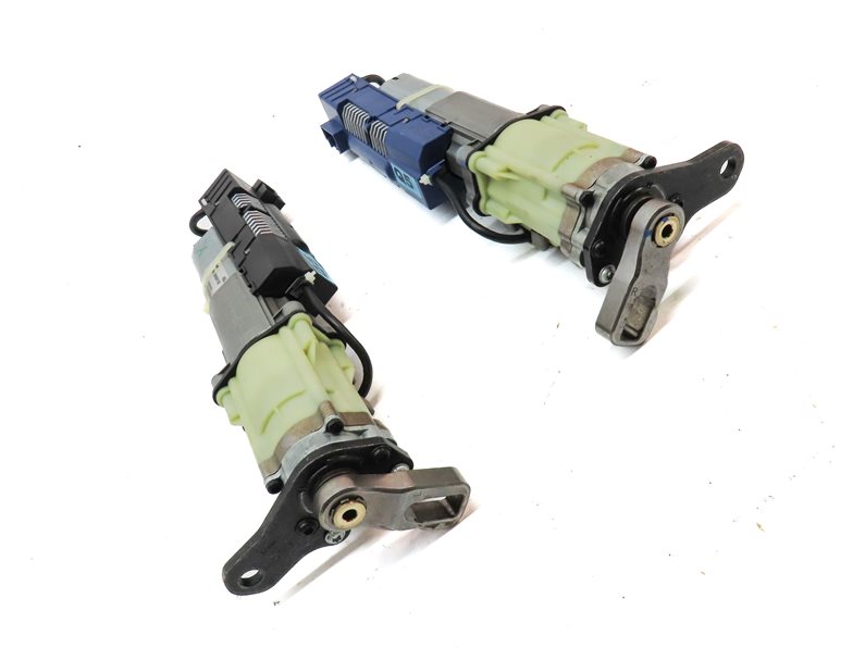 Thumbnail 3: 09-14 AUDI Q5 SQ5 (B8 8R) LEFT & RIGHT REAR TRUNK LIFT LIFTGATE ASSIST MOTOR SET