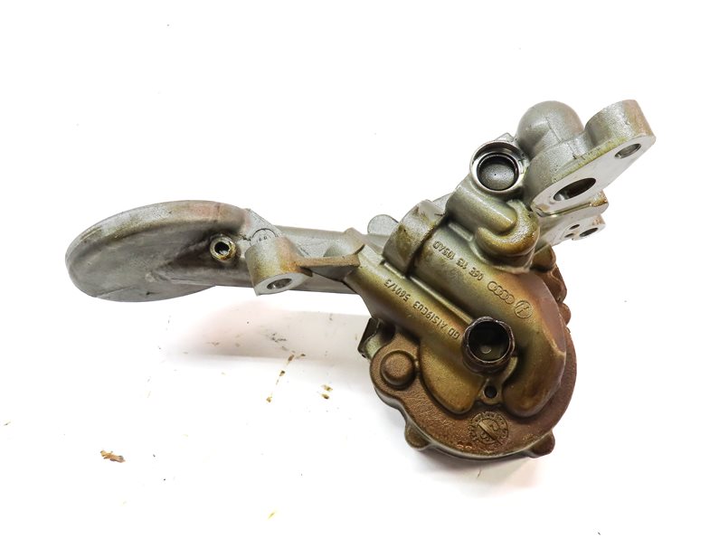 Thumbnail 5: 2012 AUDI Q5 (B8 8R) 3.2L (CALB) ENGINE OIL PUMP (MECHANICAL) w/ PICKUP TUBE