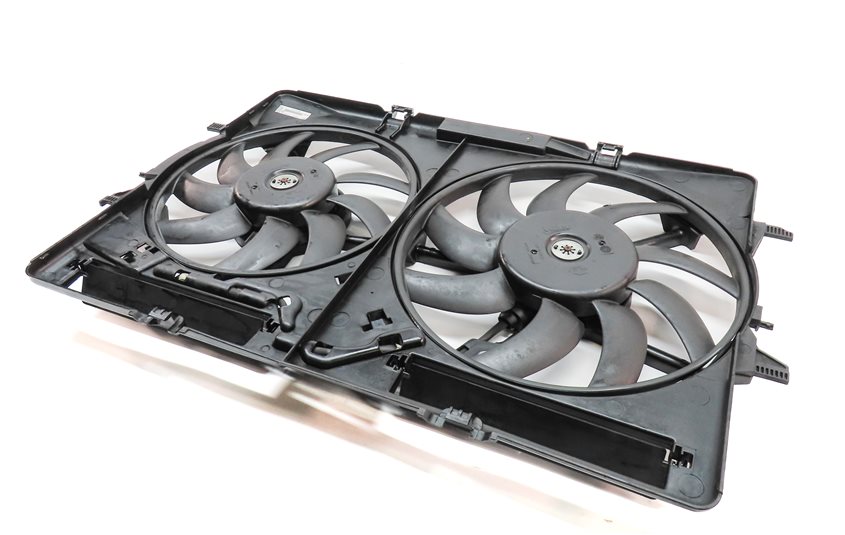 Thumbnail 1: 09-17 AUDI A4 A5 Q5 S4 (B8 8T 8R) 2.0L 3.0L 3.2L RADIATOR COOLING FAN w/ SHROUD
