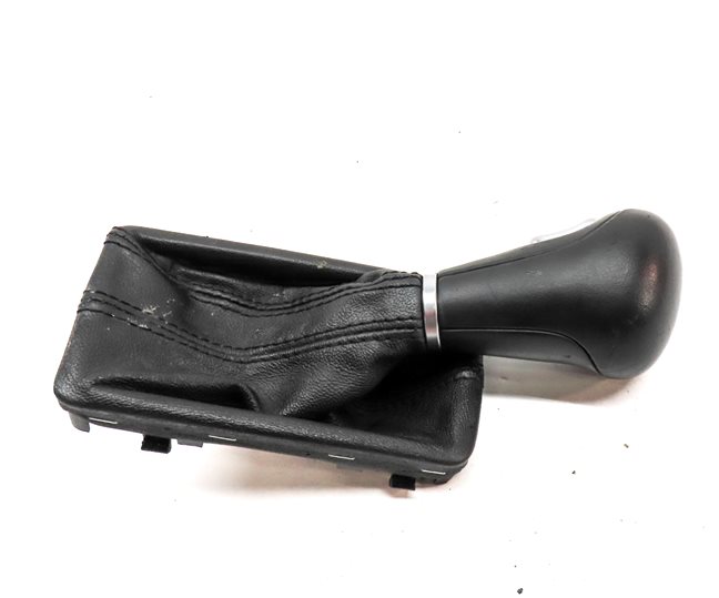 Thumbnail 4: 2012 AUDI Q5 (B8 8R) FRONT CENTER CONSOLE SHIFTER SHIFT KNOB & BOOT (BLACK)