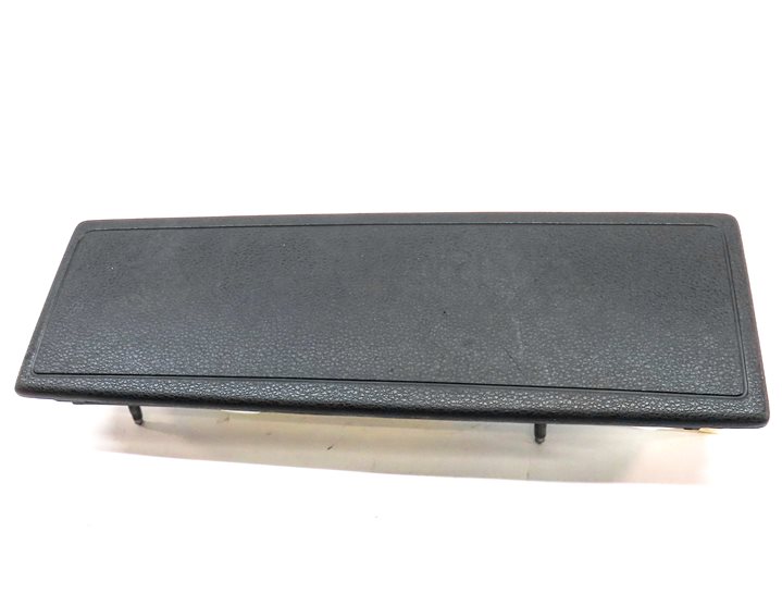 Thumbnail 2: 17-19 AUDI A3 S3 RS3 (8V) FRONT RIGHT PASSENGER KNEE SRS AIRBAG AIR BAG (BLACK)
