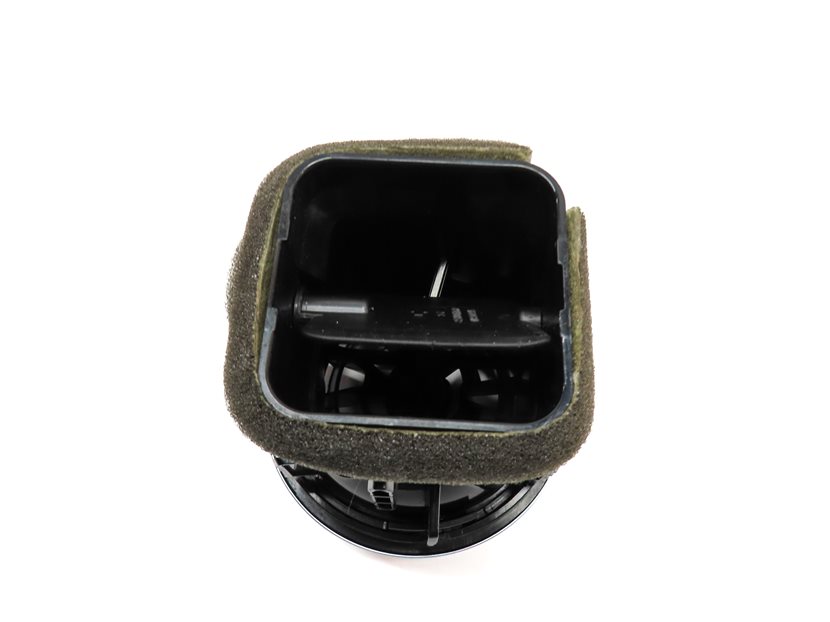 Thumbnail 5: 17 AUDI A3 (8V) FRONT LEFT CENTER RIGHT DASH HEAT AIR AC HVAC VENT SET/4 (Black)
