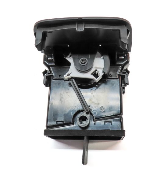 Thumbnail 5: 2017 AUDI A3 (8V) REAR CENTER CONSOLE HEAT AIR AC HVAC DUAL VENT (Black)