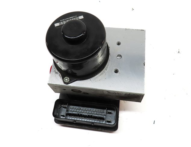 Thumbnail 5: 2008 MERCEDES GL450 X164 4.6L (273.9) ENGINE ANTI-LOCK ABS BRAKE PUMP w/ MODULE