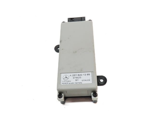 Thumbnail 2: 08-09 MERCEDES GL320 GL450 GL550 ML320 ML350 (X164 W164) RADIO ANTENNA AMPLIFIER