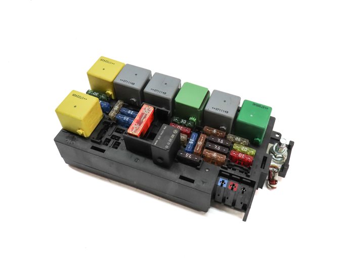 2006-2009 MERCEDES BENZ GL ML R CLASS (W164 W251 X164) FRONT ENGINE FUSE BOX
