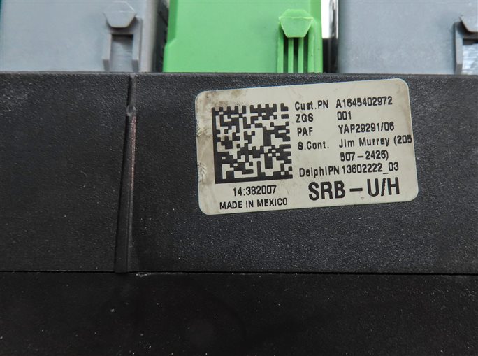 Thumbnail 5: 2006-2009 MERCEDES BENZ GL ML R CLASS (W164 W251 X164) FRONT ENGINE FUSE BOX