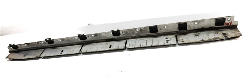 Thumbnail 2: 2008 MERCEDES GL450 (X164) RIGHT RUNNING BOARD MOUNTING MOUNT BRACKET