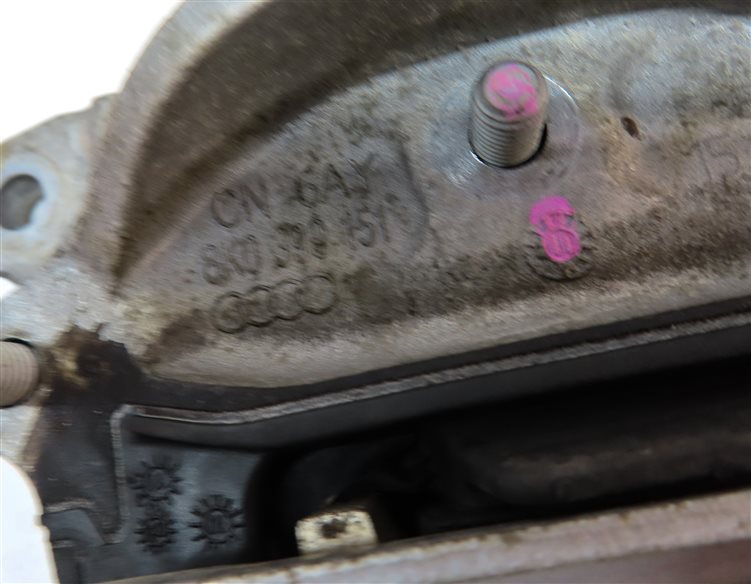 Thumbnail 6: 2012 AUDI A4 (B8 8K) 2.0L CAEB A/T AUTO AUTOMATIC TRANSMISSION MOUNT BRACKET