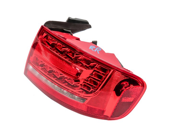 10-12 AUDI A4 S4 B8 8K REAR RIGHT PASSENGER OUTER TAILLIGHT BRAKE LIGHT LAMP LED